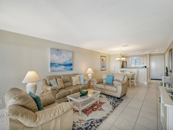 Charming Siesta Key Two Bedroom Vacation Rental